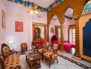 Vrindavan Retreat Kochi Exterior photo
